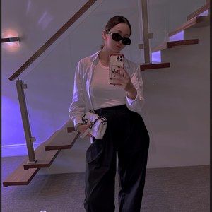 Meet your Posher, Eva